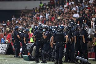 喜欢被叫“康拉迪尼奥”还是“莱默森”？莱默尔：齐达内（更喜欢“康拉迪尼奥”还是“莱默森”？莱默尔答：叫我“齐达内”）